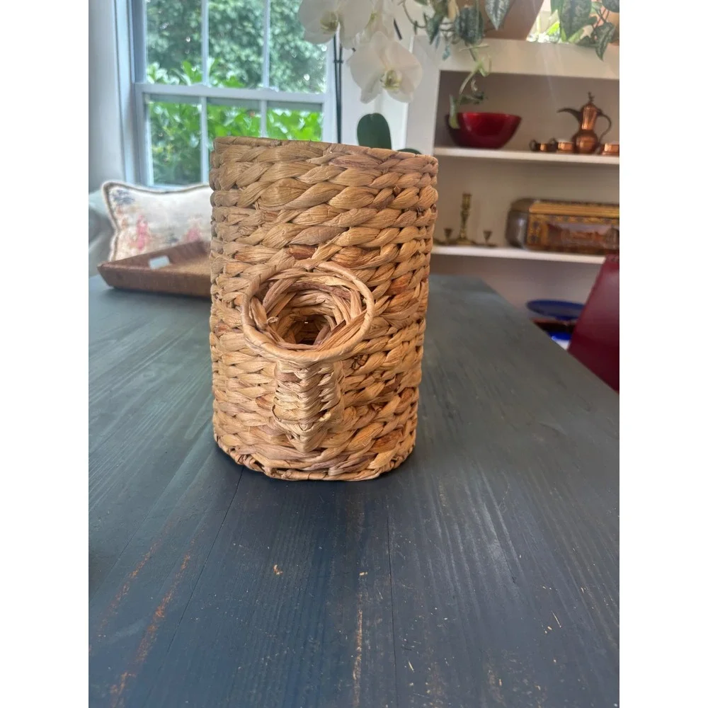 N/A handcrafted woven